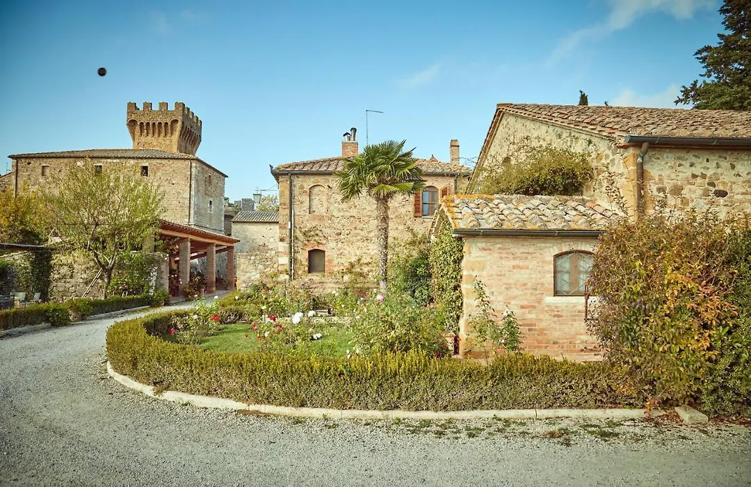 Castello di Spedaletto da Laura-1